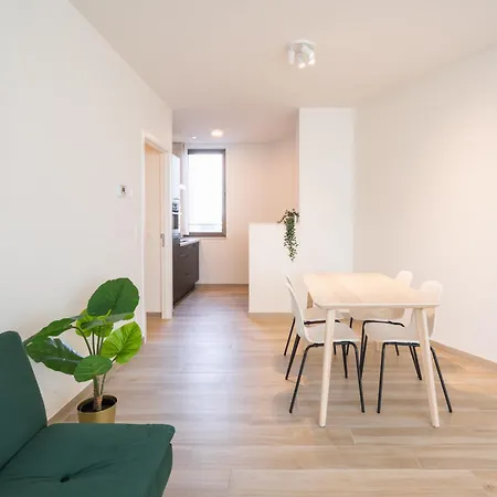 Apartment Opera In The Center Of *